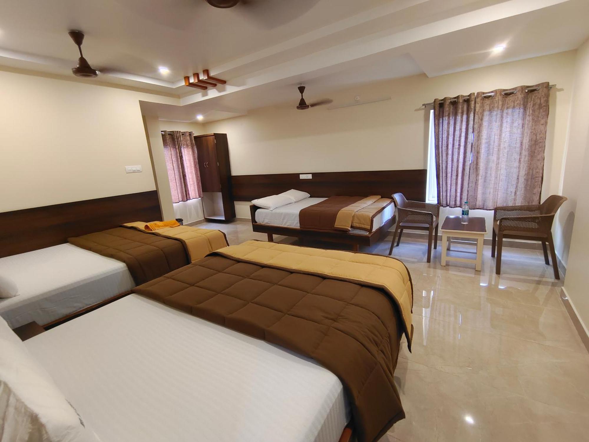 Hotel Dkr Grand Tirupati Exterior photo